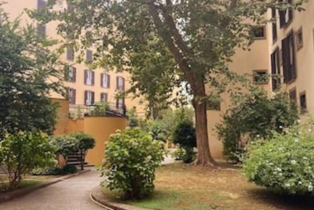 Charm And Relax In Trastevere Rome Exterior photo